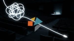 Auditorium buio con file di poltrone vuote e un palco lontano illuminato; un cavo luminoso bianco passa da un groviglio a una linea pulita: l'evento digitale da cinque ore che diventa un webinar da un'ora.